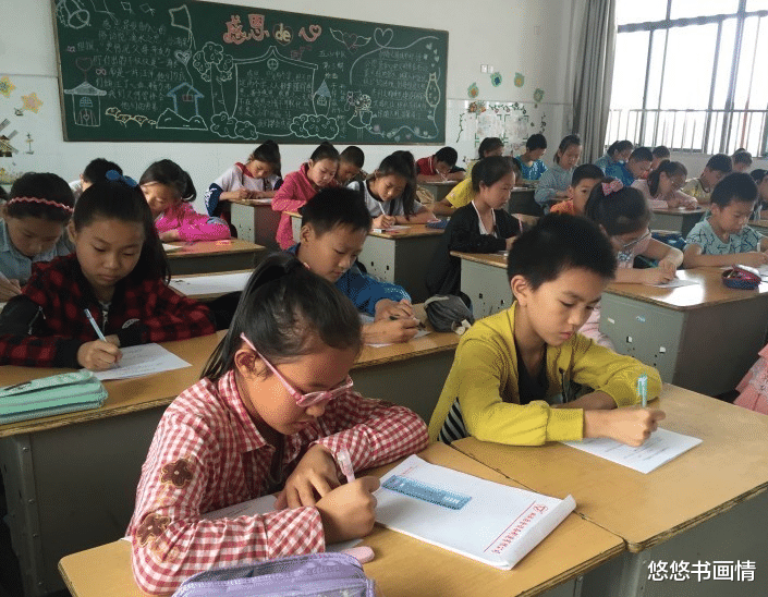 「作文」孩子的“理想”实在奇葩，但作文字迹工整清秀，老师也羡慕不已！