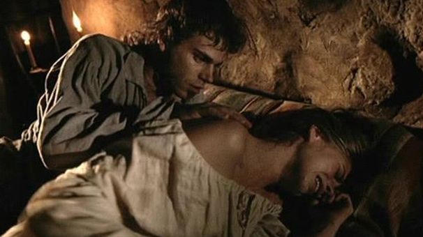 女黑奴沦为繁殖工具，13岁开始被迫生育，一生做2件羞辱之事苟活