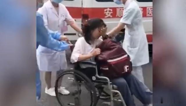 [安顺]茅台系一天内两人被查；贵州安顺坠河公交救出18人中2人死亡......