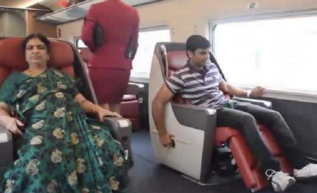 『印度』印度姑娘乘坐中国高铁，进入车厢后表示：全是骗人的！