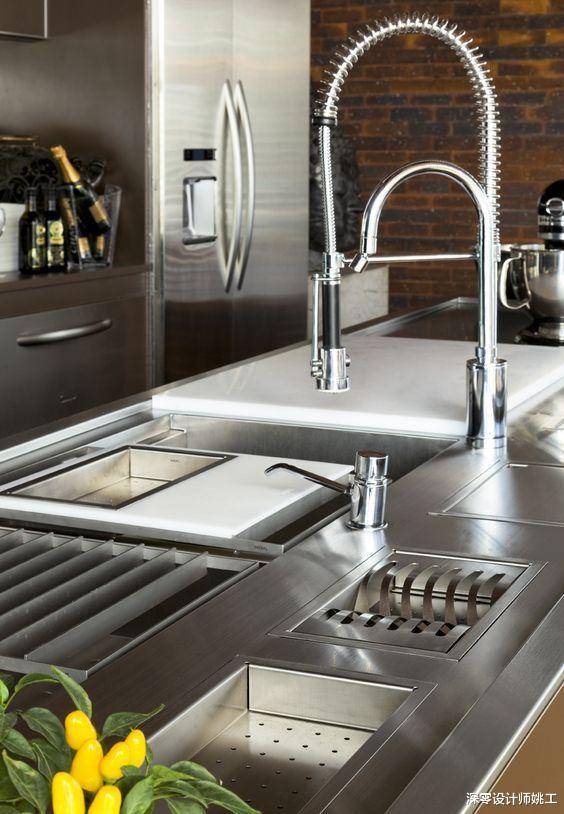 「」一个水龙头2个出水口，装成这样太好用了，一人一个再也不用抢