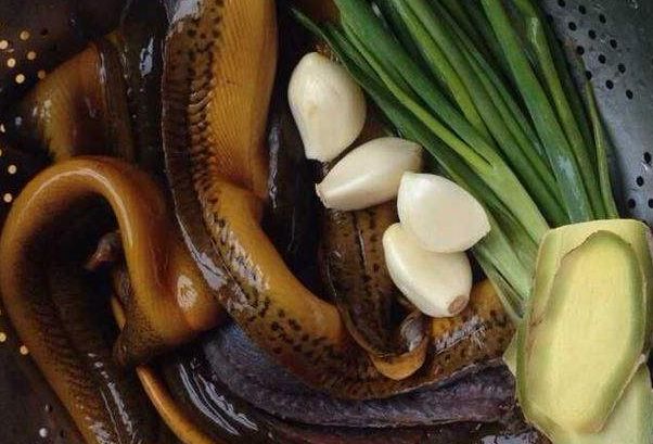 『牛排』马上扔掉家中的4种食物，含有大量寄生虫，还有人当成美食天天吃