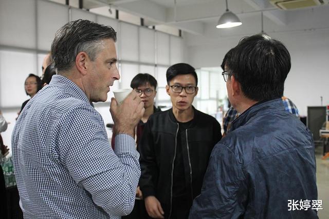 印度@印度正式宣布，谁也没想到雷军会这样做，美媒：比我们狠