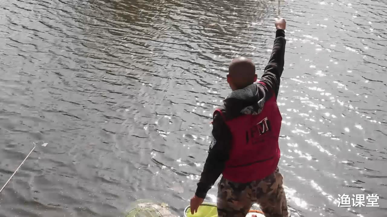 ：钓鱼高手和新手的最大区别在哪？主要在这3方面，瞬间便可判断