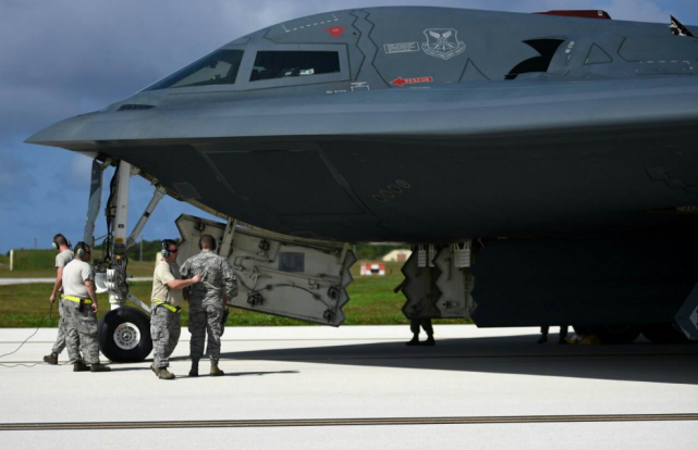 歼-20@美国起外号上瘾，歼20被叫作“火牙”，中国霸气公布官方称号