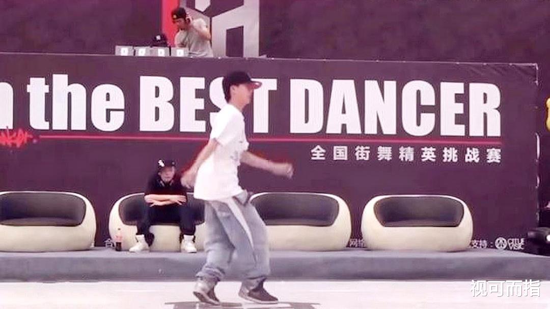 王一博|观众喜爱度遥遥领先，张萌透露其档期排到大后年，王一博未来可期