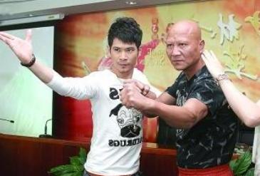 「计春华」2018年，李连杰好友计春华去世，“妻子”彩霞却放话：没见过