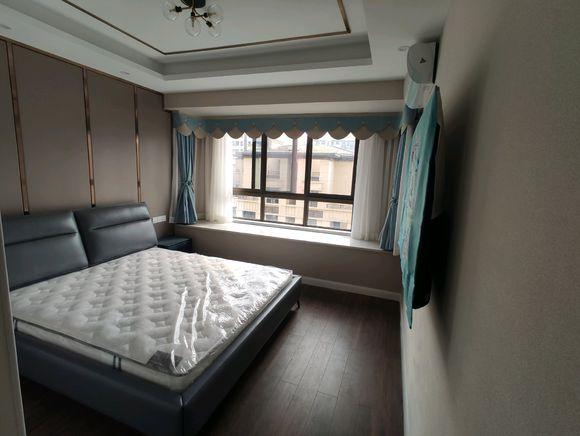 四个多月，基本上弄好了，现代风117平花了24万，看这效果值吗？