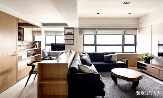 |家里沙发记得不要这样摆放了，暗喻断财招霉运，有钱人也会住穷