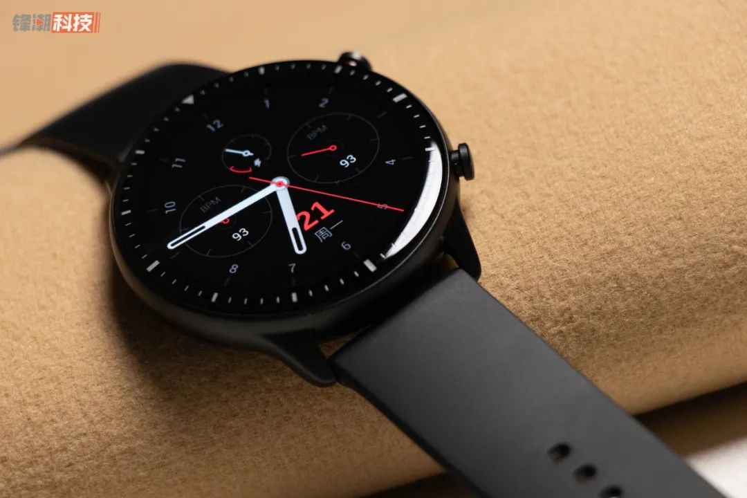日产GT-R|智能手表也能无边界 3D 玻璃设计?我被惊到了