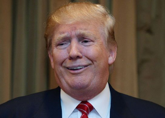 #美国国债#220亿美债卖不出去，如今还想再借3万亿？中国央行行长表态