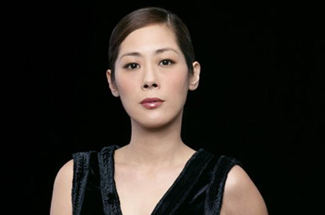 王菲|她巅峰时与王菲齐名，任性解约、私生活混乱，如今走在街上无人识