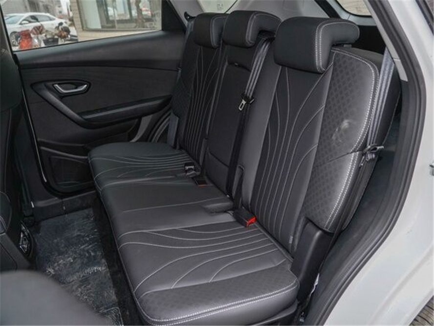 动力|中型SUV中的“价格屠夫”！入门1.5T动力，仅5.89万还敢质保10年