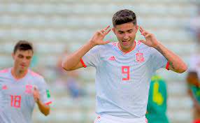 AC米兰|转会窗口截止前，AC米兰的后防线和前锋线，即将迎来多名强援