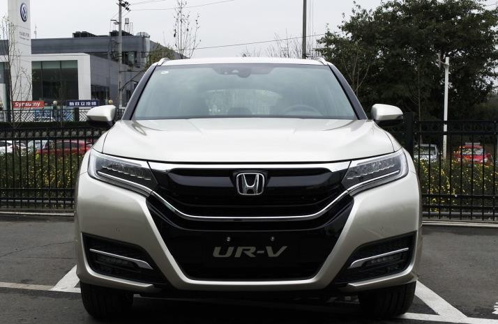 「本田UR-V」开了本田URV，再花31万开斯巴鲁傲虎，车主：开完才知道差距