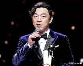 『陈道明』看陈道明黄渤对待央视采访态度，就知道一帆风顺和底层起家的区别