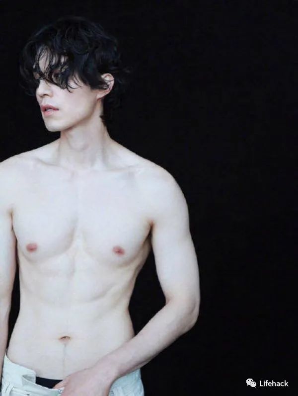 李栋旭|40岁李东旭身材火上热搜，实力秒杀小鲜肉