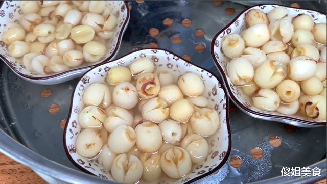 莲子|三伏天，吃鱼吃肉不如多吃它，消暑解热比西瓜还好，现在吃正当季