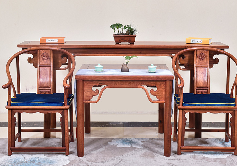 |“老”、“旧”、“土”的红木家具凭什么还比普通家具贵一大截？