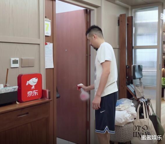 杨子姗|出生40天被姥姥抱走，杨子珊没得到父母的爱，朱丹：原谅太难了