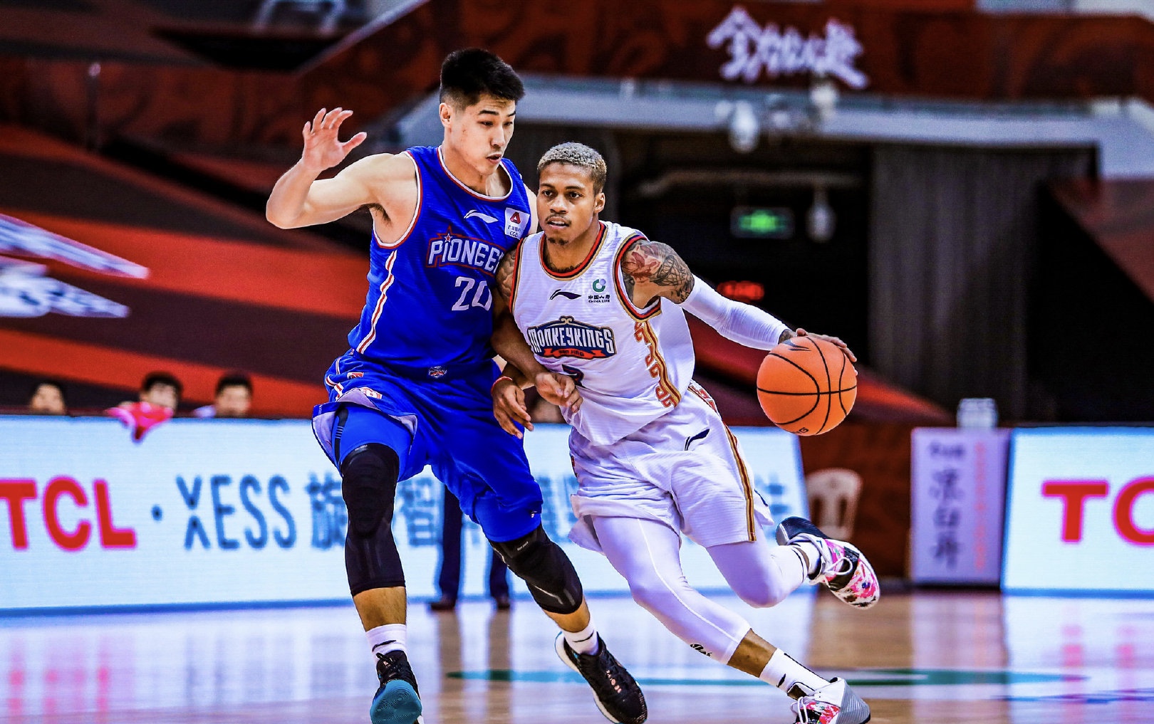 天津男篮|超级外援狂砍51分!CBA鱼腩队遭10连败,对手只有8人,还输了9分