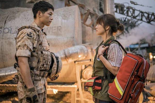 李沁@李沁黄景瑜最新剧透照曝光，黄景瑜实力展现绅士好男人形象