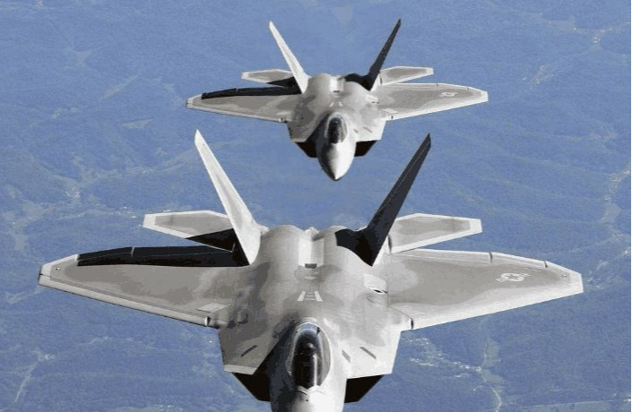 F-22■歼20值得骄傲，F22还敢傲娇？3架歼20打不过1架F22？