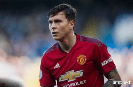 曼联|曼联转会消息滚动：曼联为桑乔报价，皇马退出贝壳争夺，林加德喜迎下家