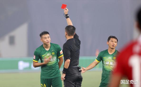 中超|人民日报痛批2中超球员!直言其行为严重影响了联赛质量
