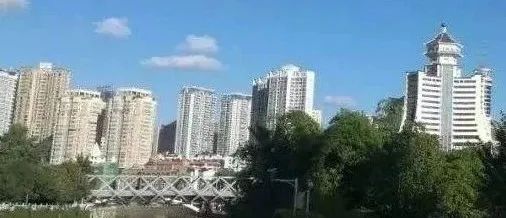 「贵阳」宝马倒车撞上20万摩托？贵阳“川崎哥被撞被打事件”火遍全网，当事人回应