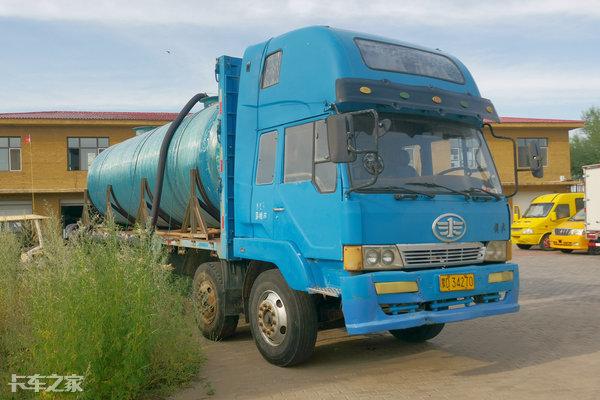 房车|这可能是最早的生活舱卡车,解放四大房车版你见过吗?