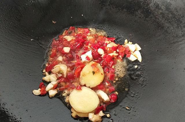 豆腐|这菜我家常吃，样子不好看，胜在味道鲜，有蛋有肉，营养又好吃