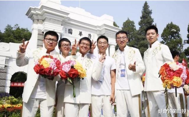 教育部|一个班32人考上清华北大,教育部:2021年起“假洋学生”不再有特权