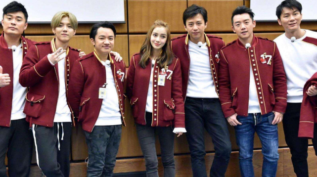 『鹿晗』为何明星一一退出《跑男》？不是档期冲突，看见鹿晗现状你就明白了