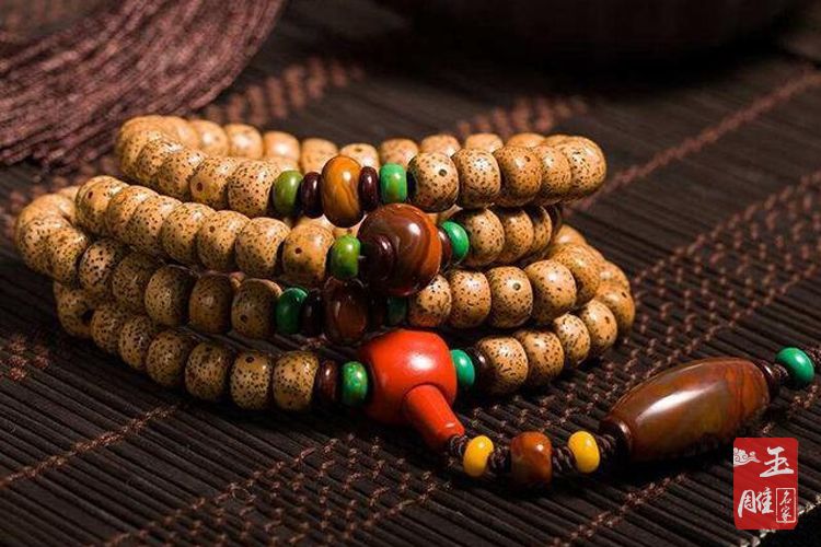 文玩@星月菩提怎么盘? 如何盘玩星月菩提？