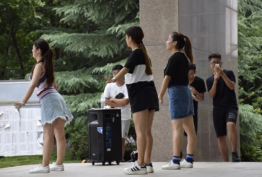 【】高考之后应该选择怎样的学校？让我们以梦为学，不负好时光