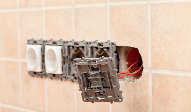 |插座面板安装是必须左零右火吗?依据什么?左火右零可以吗?