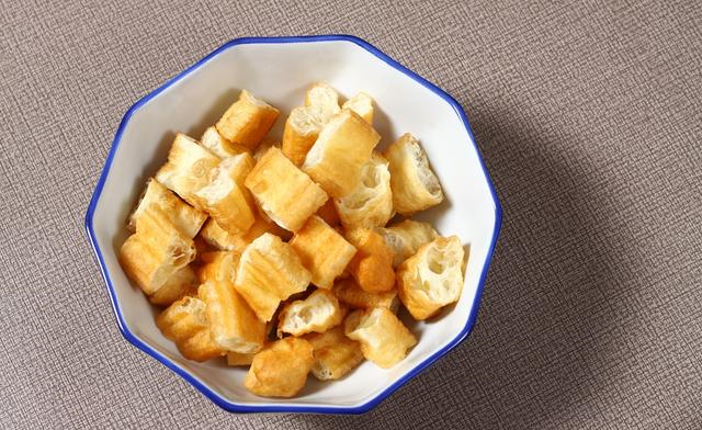 鸡蛋|被列入“黑名单”的6种早餐，“鸡蛋”上榜，嘴再馋也要忍住