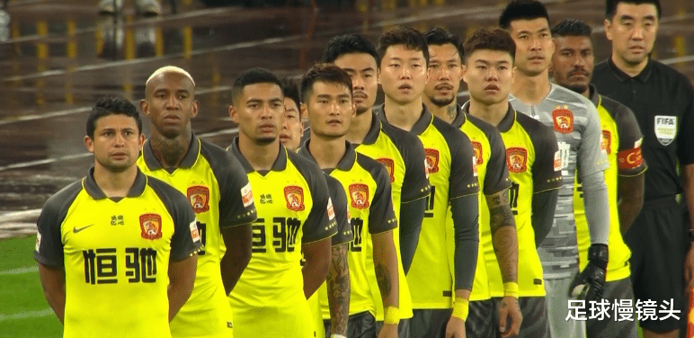 广州恒大|中超争议！恒大巨星不满裁判未给点球，塔利斯卡+张琳芃急了