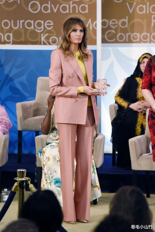 特朗普@特朗普48岁妻子梅拉尼亚，貌美却不受待见，不如继女伊万卡受宠爱