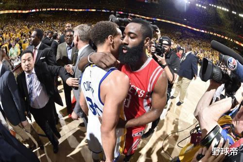 「詹姆斯·哈登」哈登不如库里？对比两人生涯51次交手！球迷：人比人气死人！