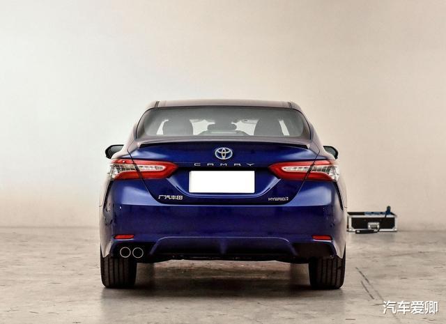 『丰田凯美瑞』丰田很满意的B级车,满油轻松跑1000KM,全球都畅销,国内仅卖18w
