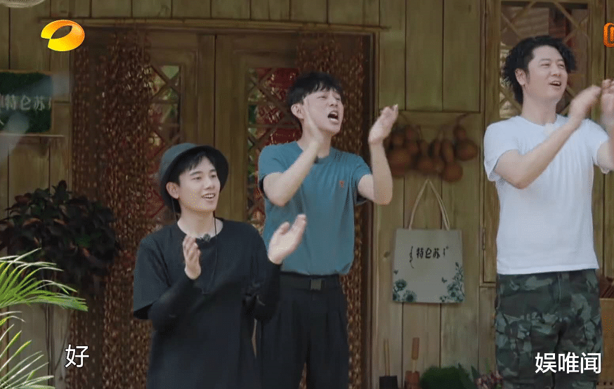 彭昱畅@彭昱畅爬完椰子树后,那把刀取下来没有?《向往的生活》导演回应了