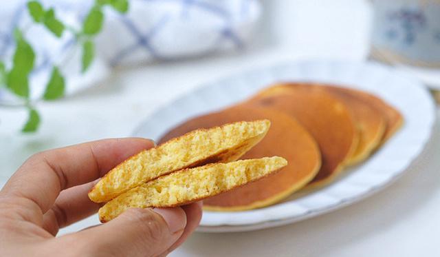 「蛋糕」这早餐连吃7天也不腻！蓬松柔软香喷喷，无油无糖，健康100分！