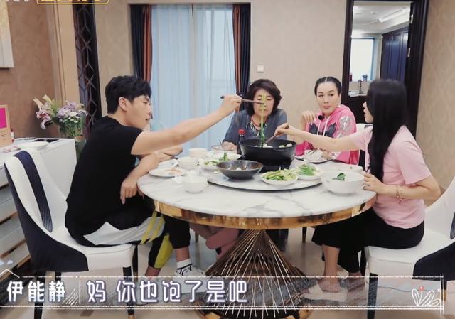 『钟丽缇』钟丽缇婆婆为艺人媳妇抱不公：吃那么少还玩命健身，戏不好还被骂