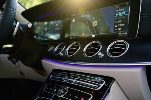 奔驰E级|家庭年收入30万左右，买奔驰e300l压力大吗？