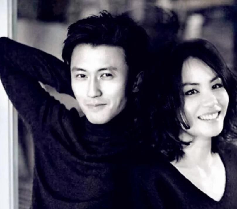 谢霆锋|谢霆锋见缝插针向王菲示爱，《中国好声音》2020第三场