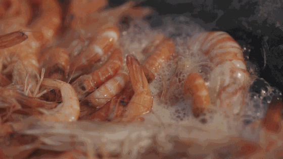 白灼虾|做水煮“大虾”时，冷水下锅还是开水下锅？一直做错，难怪不好吃