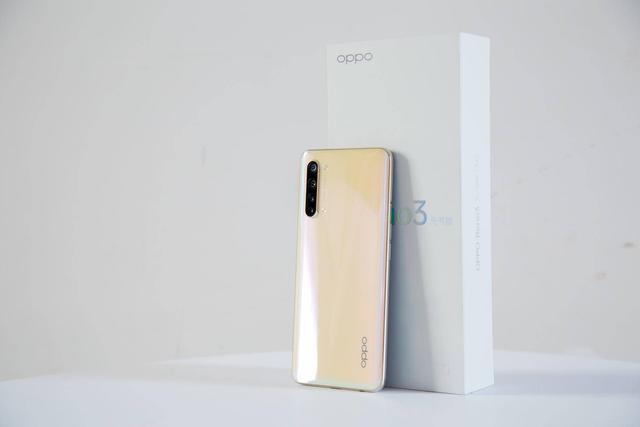 想在情人节送OPPO Reno3 元气版，看完这些再考虑