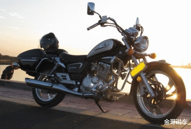 摩旅|万元级摩旅车,9年经典车型已升级国四,续航400千米,售价1.18万